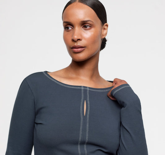 Core Cut-Out Long Sleeve